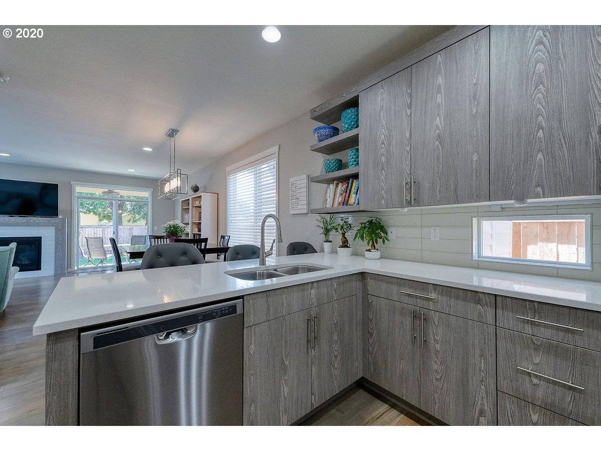 Milwaukie, OR 97222,6916 SE PIERCE ST