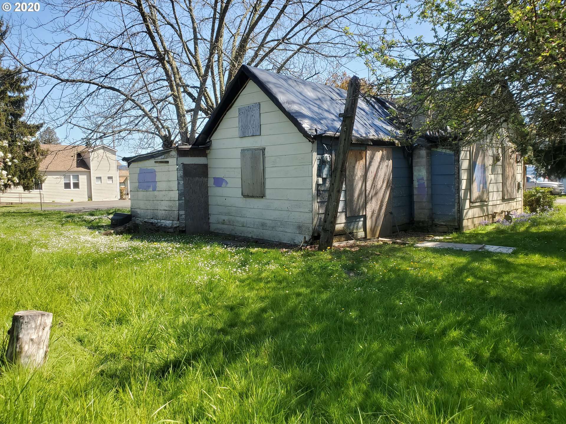 Sutherlin, OR 97479,191 W SECOND AVE