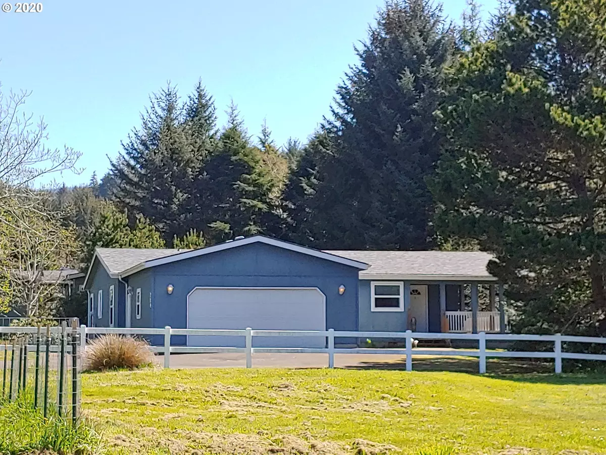 Yachats, OR 97498,224 NE EVERGREEN LN