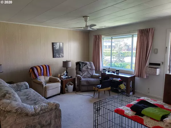 Eugene, OR 97405,2983 MILL ST