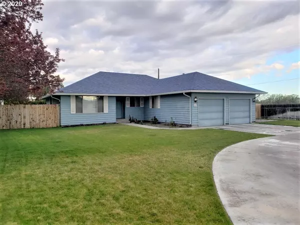 Hermiston, OR 97838,405 NE 4TH ST