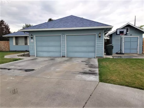 Hermiston, OR 97838,405 NE 4TH ST