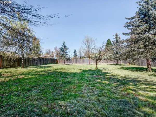 Springfield, OR 97477,790 W N ST