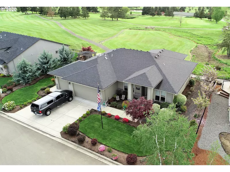 445 FAIRWAY ESTATES DR, Sutherlin, OR 97479