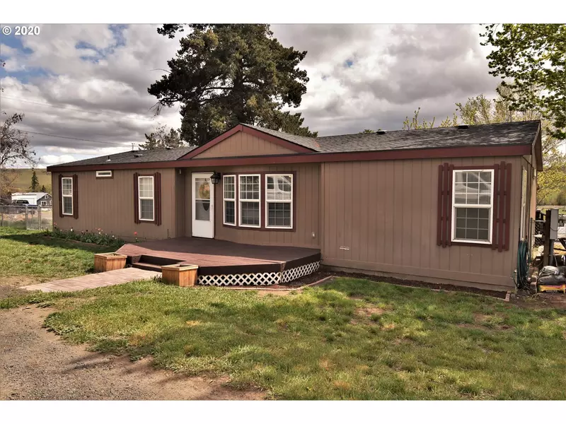 501 NW THIRD ST, Dufur, OR 97021