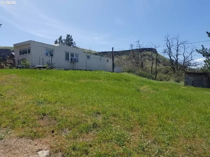 57668 CHURCH AVE, Tygh Valley, OR 97063