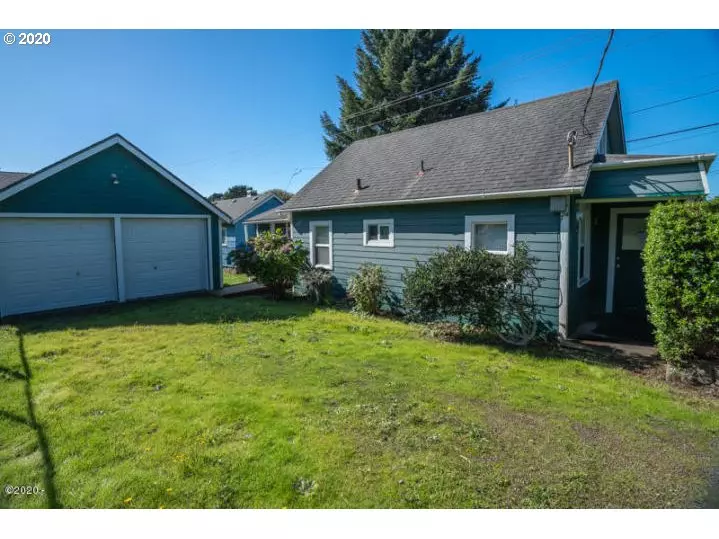 1716 NE 14TH ST, Lincoln City, OR 97367