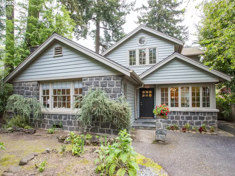 205 5TH ST, Lake Oswego, OR 97034