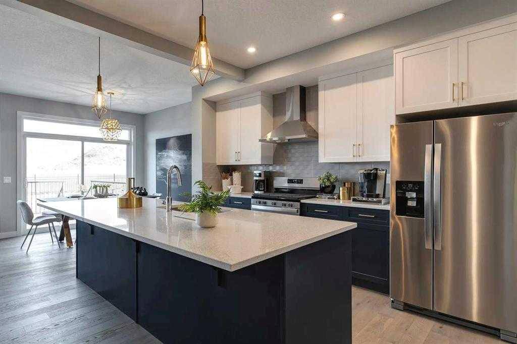 Calgary, AB T3L 0K6,377 Crimson Ridge PL NW