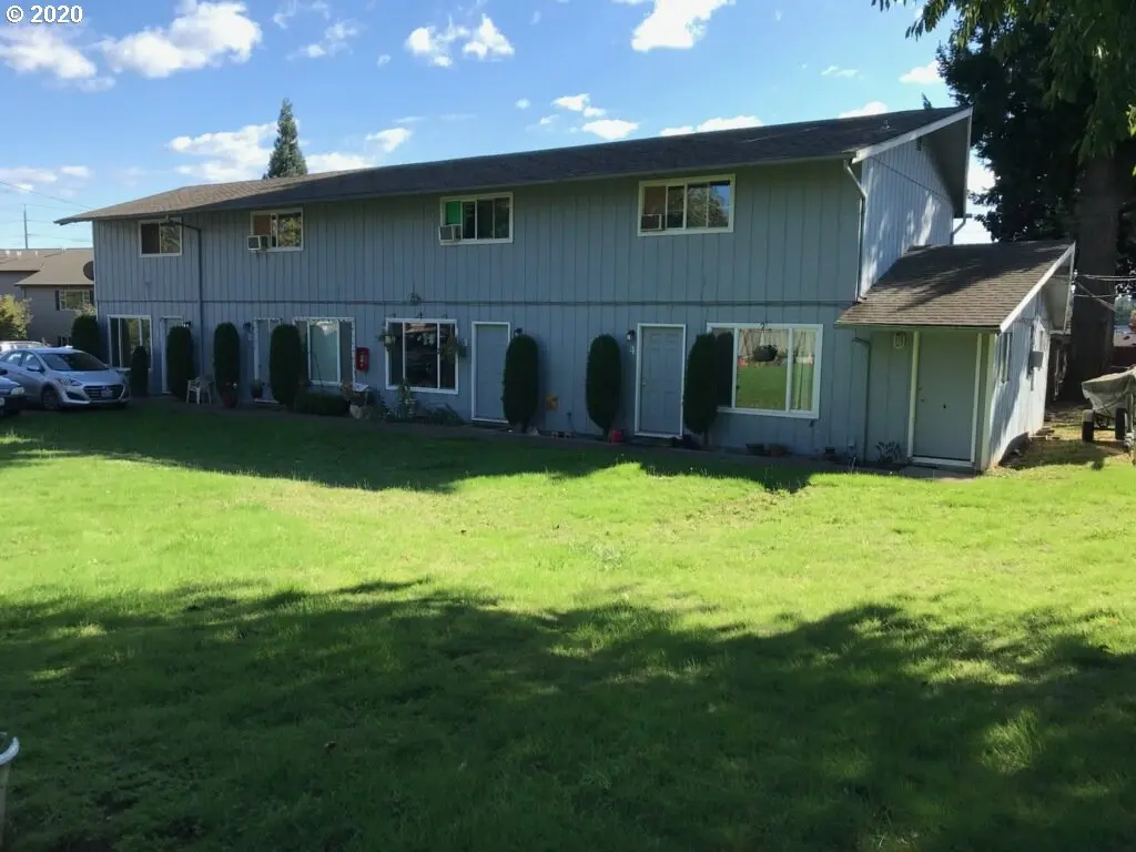 361 WARNER MILNE RD, Oregon City, OR 97045