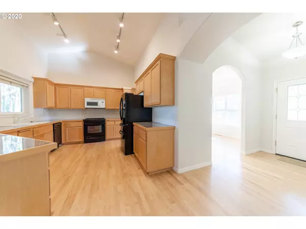 Eugene, OR 97404,3752 ROBBIE ST