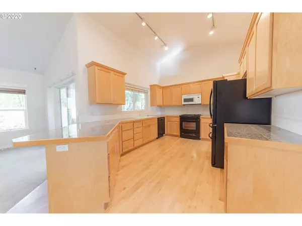 Eugene, OR 97404,3752 ROBBIE ST