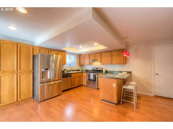 11108 SW 65TH AVE, Portland, OR 97219