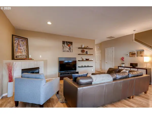 Hillsboro, OR 97123,1764 SE 32ND AVE