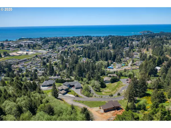 Brookings, OR 97415,6881 IZAIHA DR