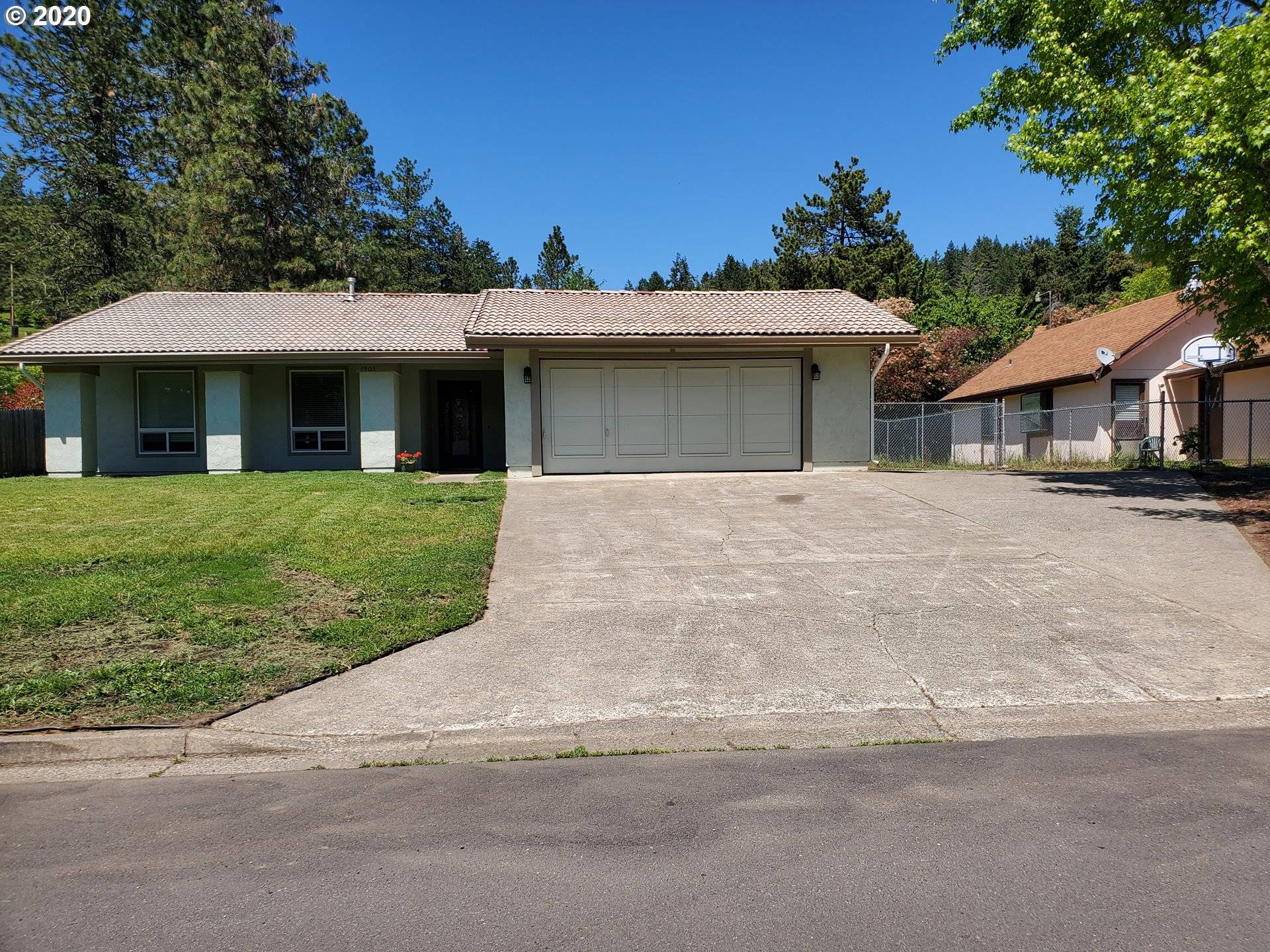 1301 E FOURTH AVE, Sutherlin, OR 97479