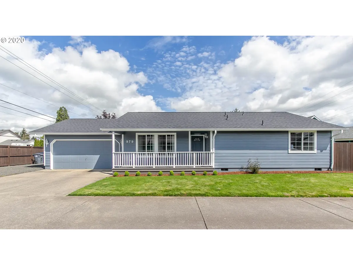 979 ECHO HOLLOW RD, Eugene, OR 97402