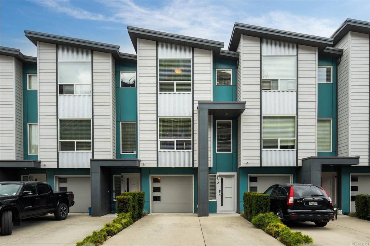 Langford, BC V9B 6W6,943 Pharoah Mews