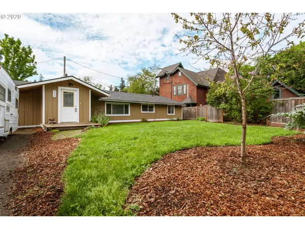 860 W HILLIARD LN, Eugene, OR 97404