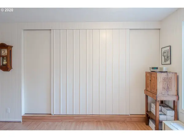 652 CHERRY DR, Eugene, OR 97401