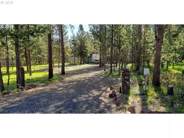 56270 TREE DUCK RD, Bend, OR 97707