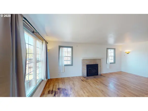 1590 W 8TH AVE, Eugene, OR 97402