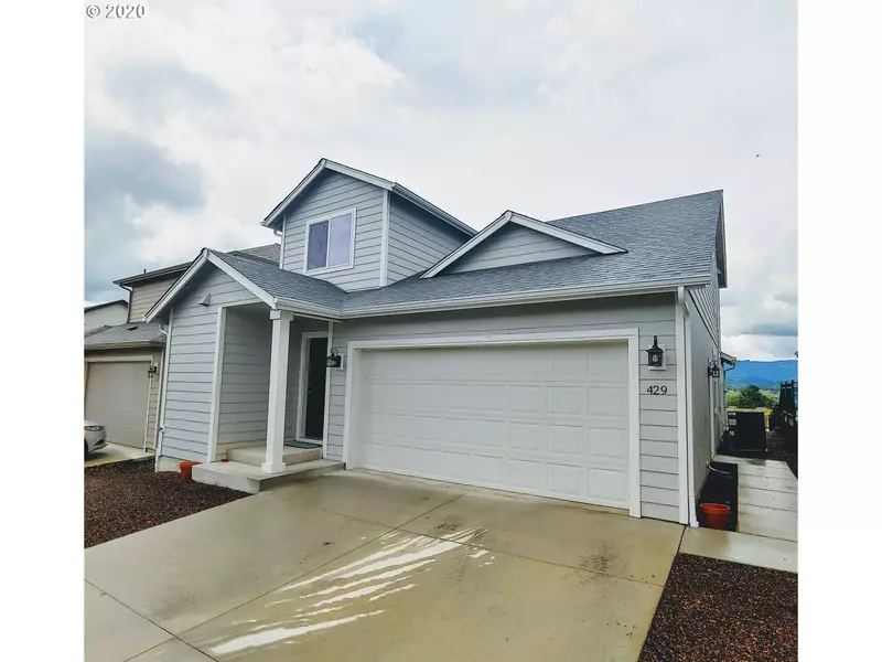 429 BACKWATER LOOP, Sutherlin, OR 97479