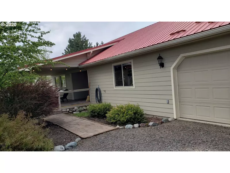 707 N RUSSELL ST, Joseph, OR 97846