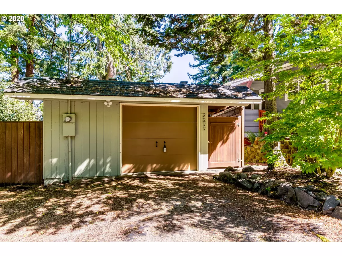 Eugene, OR 97403,2277 BIRCH LN