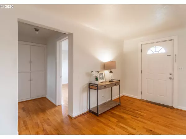 Eugene, OR 97402,3336 ROYAL AVE