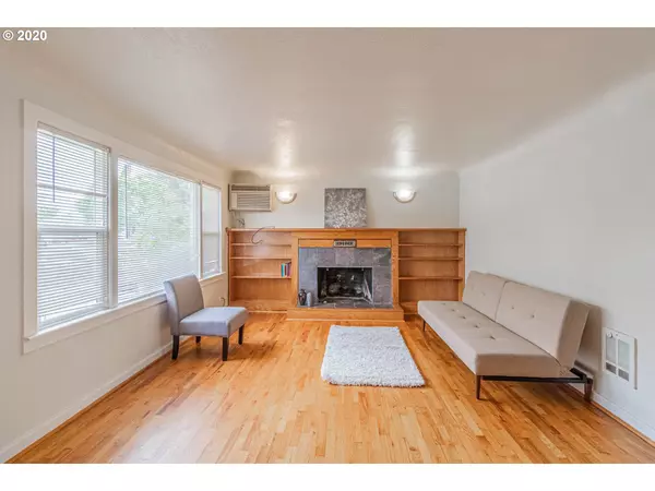 Eugene, OR 97402,3336 ROYAL AVE