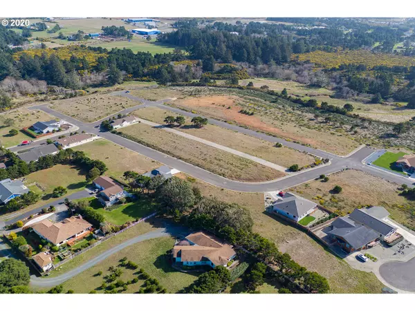 Bandon, OR 97411,834 Spyglass DR