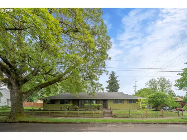 8349 N FOSS AVE, Portland, OR 97203