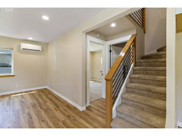 Grants Pass, OR 97526,1202 NW B ST