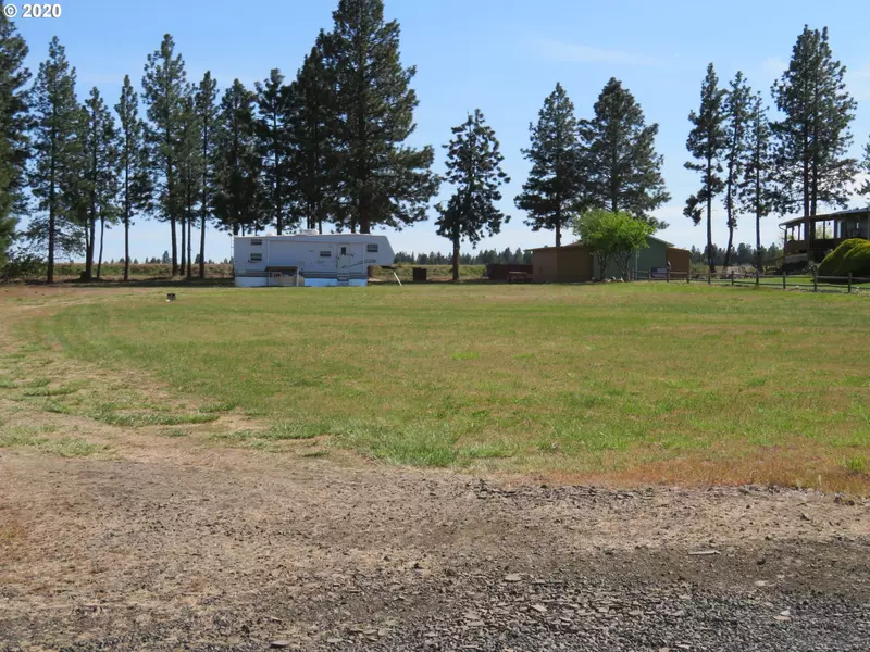 96 N AIRSTRIP DR, Wamic, OR 97063