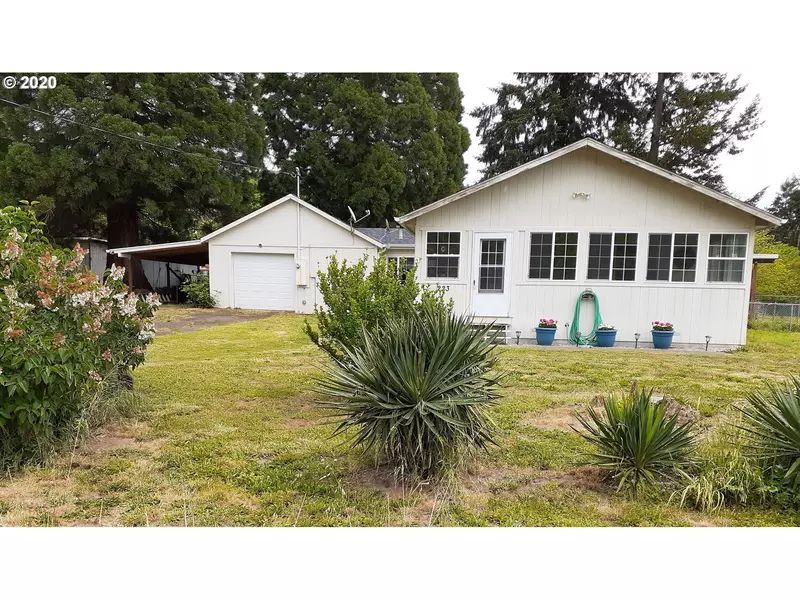 223 CLARA DR, Myrtle Creek, OR 97457