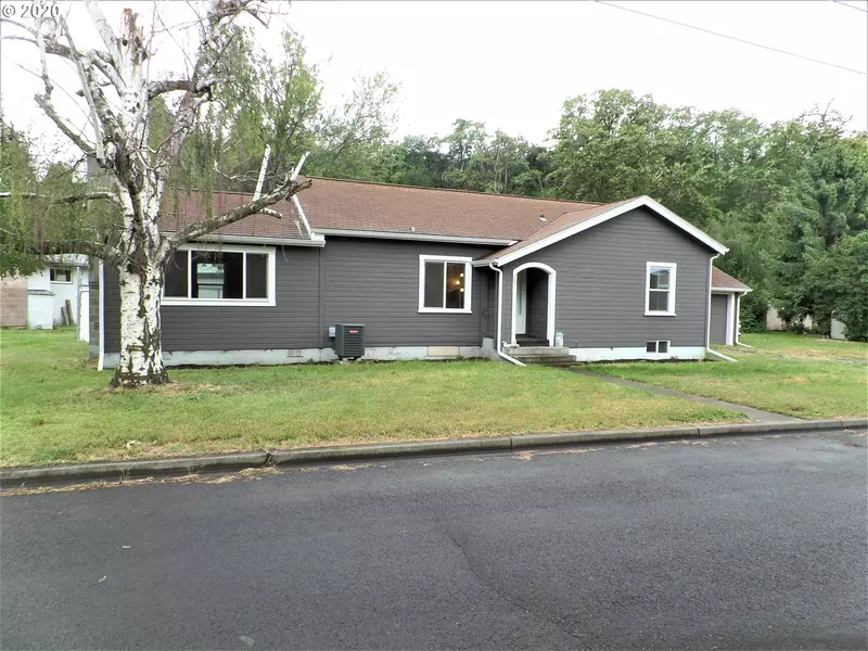 205 HILL AVE, Milton Freewater, OR 97862