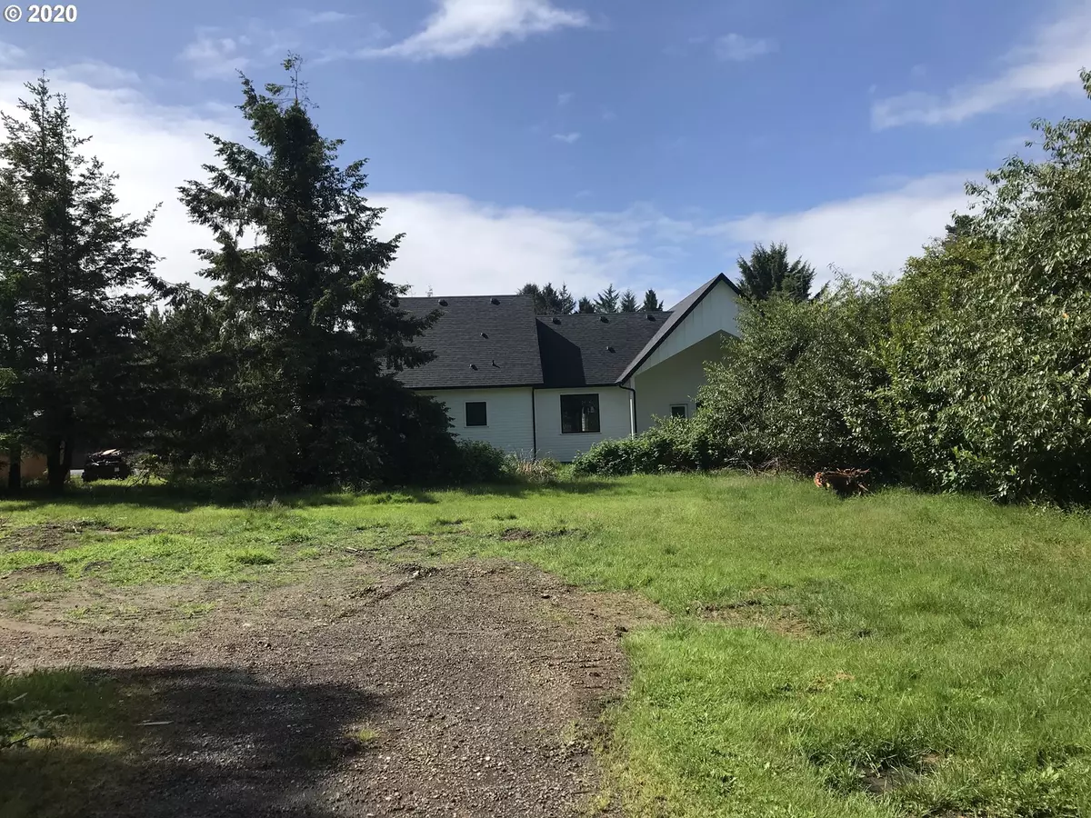 Gearhart, OR 97138,627 E ST