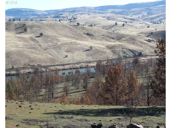 Unknown, OR 97001,200 Rd Deschutes Riv