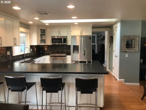 Eugene, OR 97405,3231 STRATHMORE PL