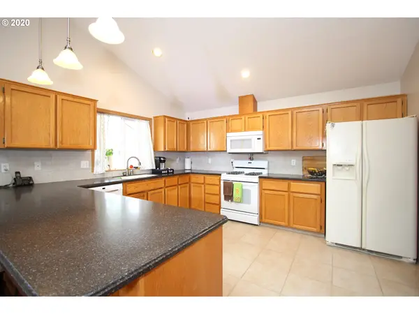 237 NE WILCOX ST, Hillsboro, OR 97124