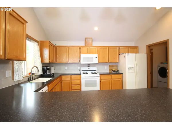 237 NE WILCOX ST, Hillsboro, OR 97124