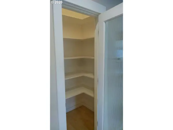 200 KOURT DR, Eugene, OR 97404