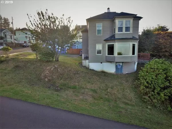 Astoria, OR 97103,696 Grand AVE