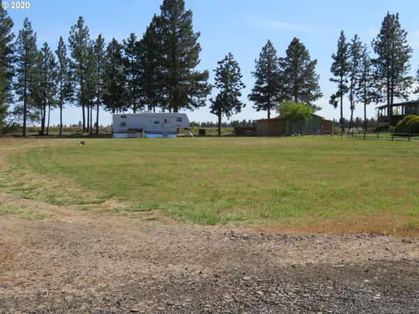 96 N AIRSTRIP DR, Wamic, OR 97063