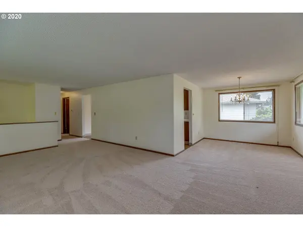 Milwaukie, OR 97267,16519 SE DAGMAR RD