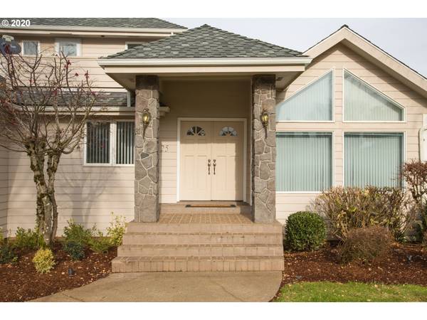 Aumsville, OR 97325,8325 REDWOOD DR