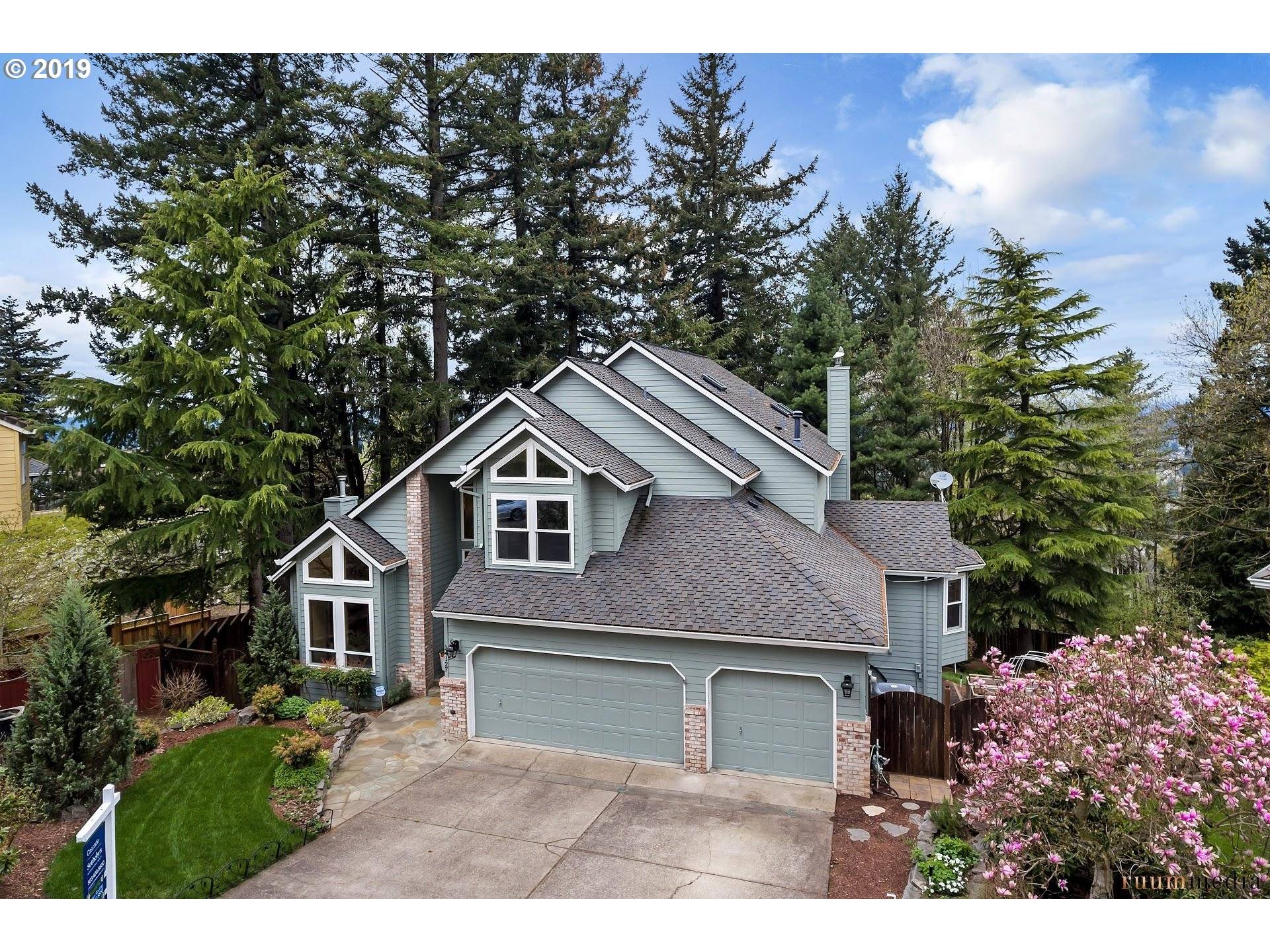 Portland, OR 97236,14127 SE FIRCREST CT