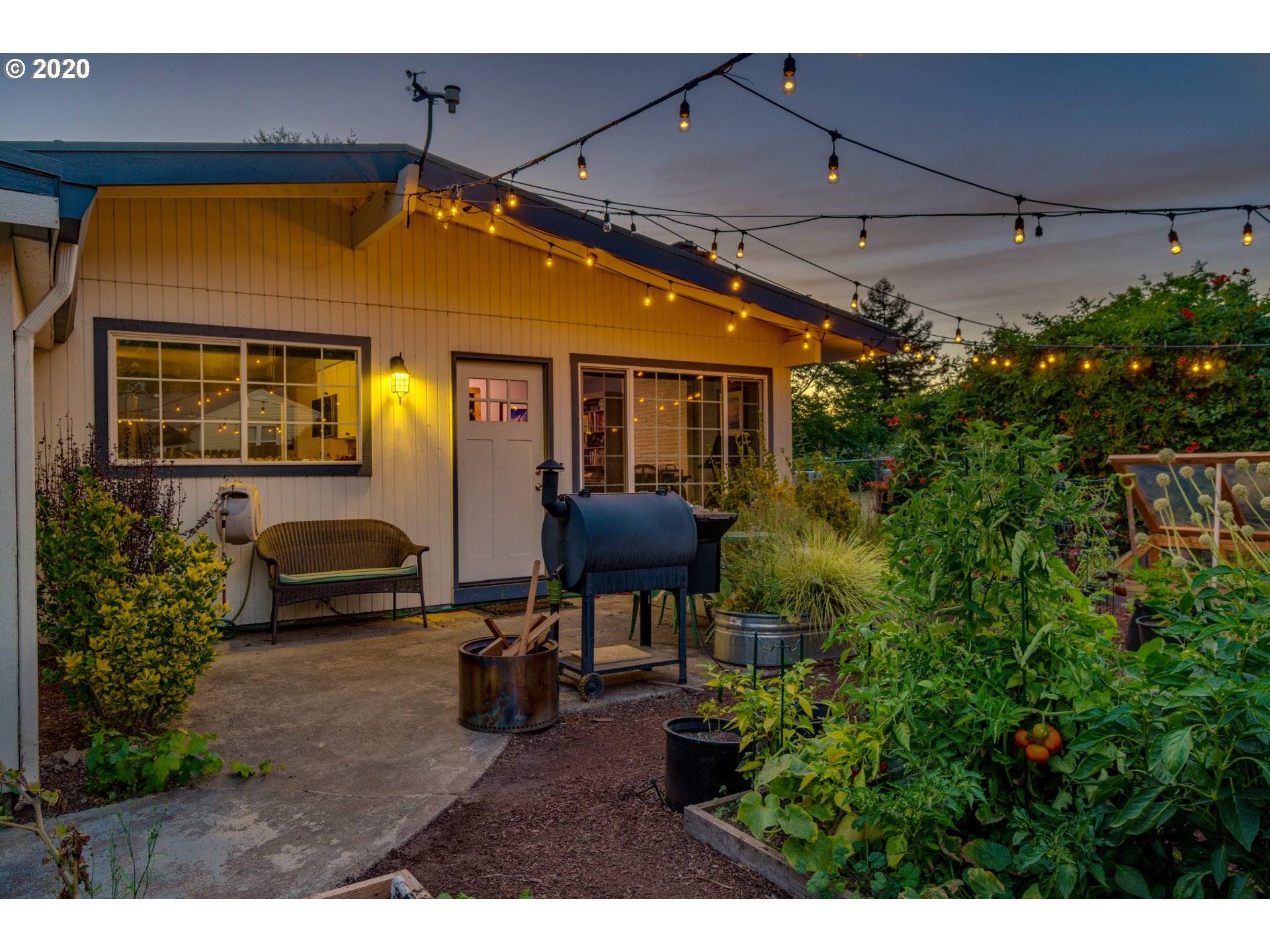 Portland, OR 97206,7527 SE CENTER ST
