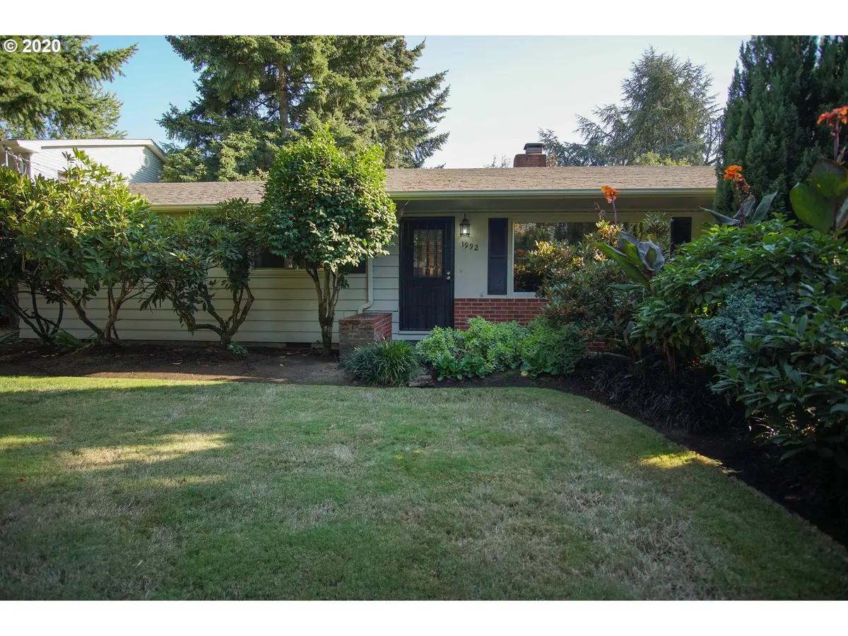 Eugene, OR 97401,1992 MONTEREY LN